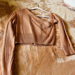 One shoulder crop top